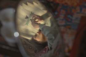 凡人百年，爱是秩序外的一瞬间