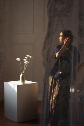 阳光像柔暖的纱巾