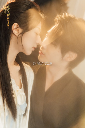 闪婚后，残疾大佬站起来了