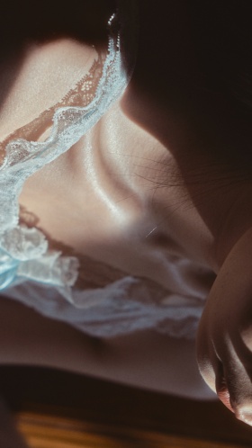 朝阳盼望着暮色 因为你会来