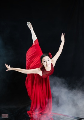 美感红裙舞&藍鳥人你