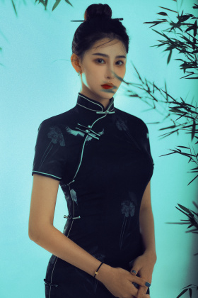 竹林间旗袍写真