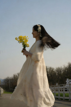 人间三月，花漾少女