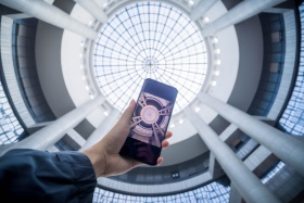 穹顶之下，方寸之间