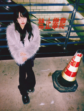 璀璨的是夜景还是人