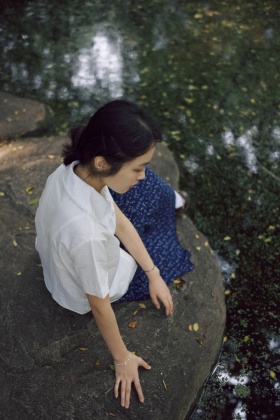 你像二十一世纪残留的木质春