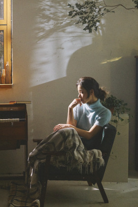 半窗光影，一岁清宁