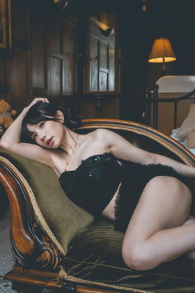 室内轻私房情绪人像