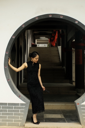 愁思万千不如青丝一缕