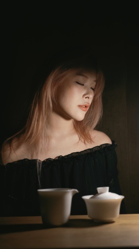 明媚的忧伤