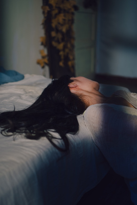 一组情绪人像《芽》