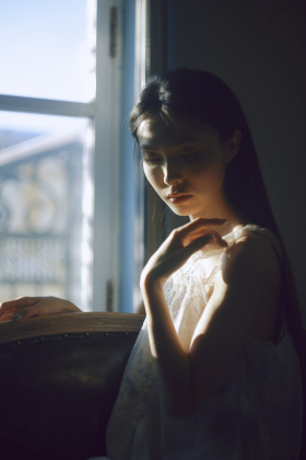 和你一样懂小姐