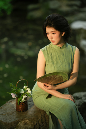 “我从江南来，带来了一瓶春天”