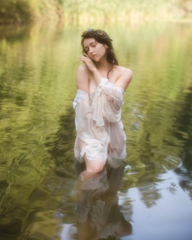 细腻柔美人像摄影 | Vivienne Mok