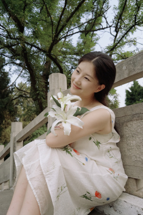 扎根在泥土里