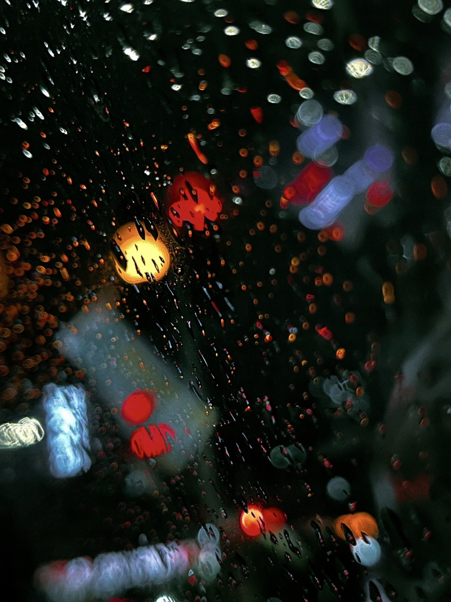 雨天的孤独感